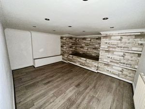 Store / Additional Reception Room- click for photo gallery